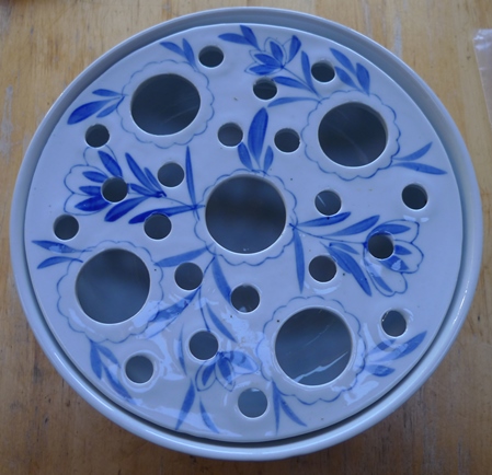 large unmarked bulb bowl